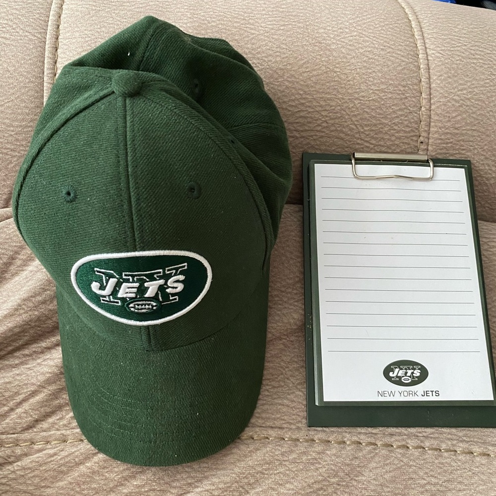 ⭐️Jet’s Cap/Clipboard!⭐️